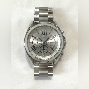 Reloj Michael Kors original en perfectas condiciones color Silver!